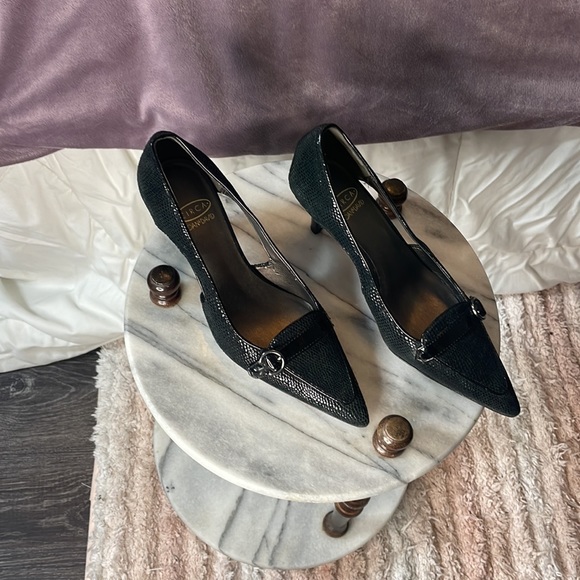 Black Heels - Picture 3 of 4